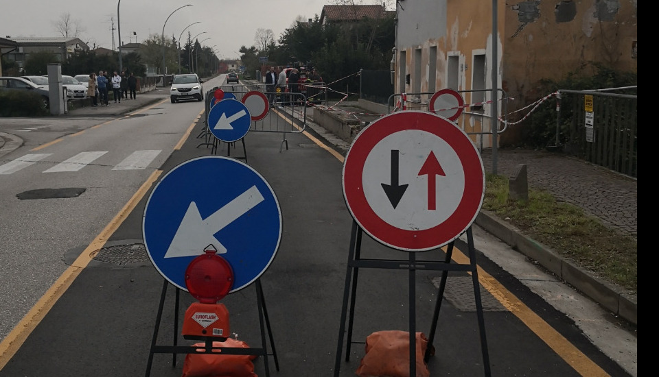 CHIUSURA PARZIALE VIA ROMA