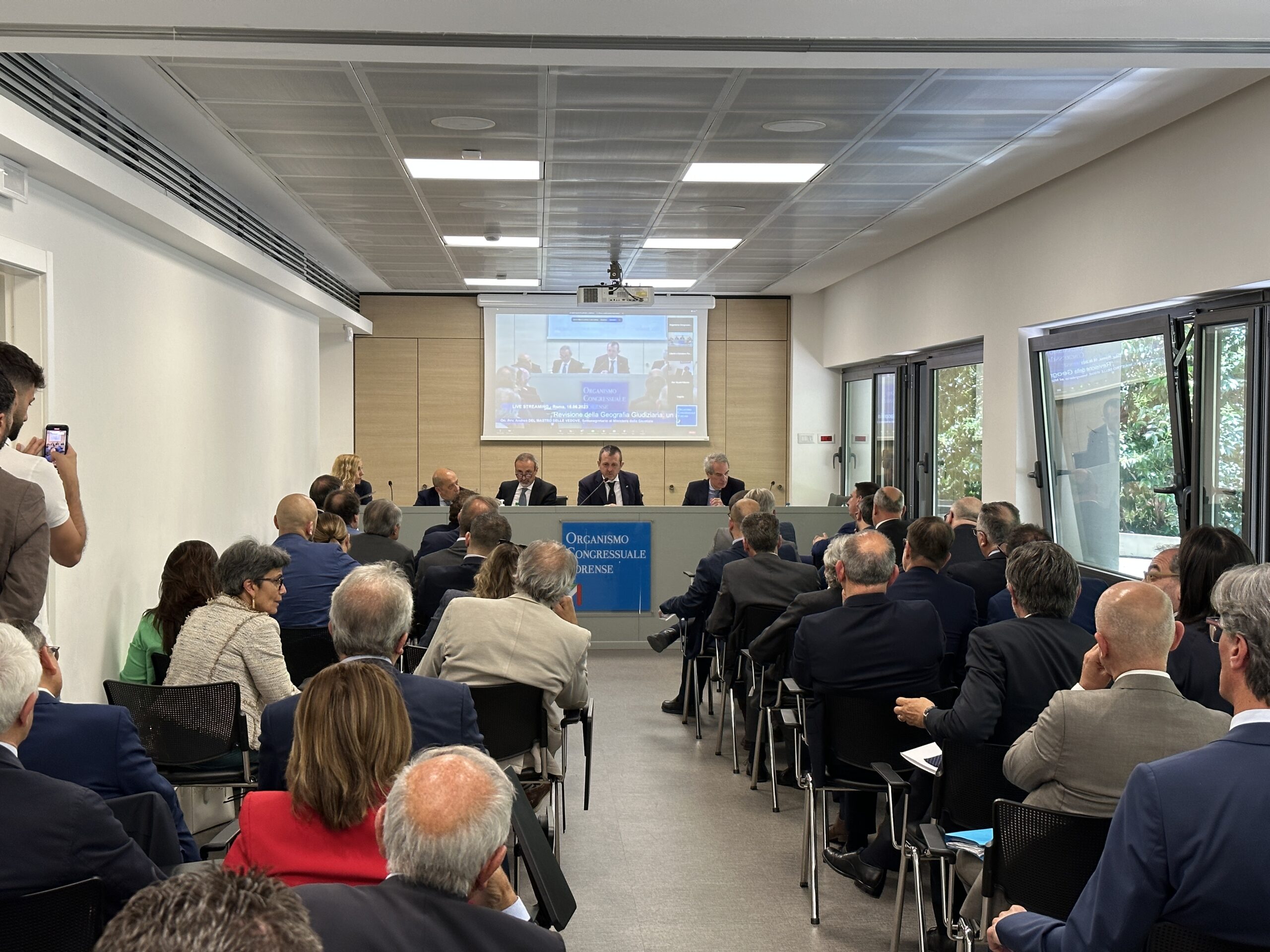 Incontro-Organizzazione-Congressuale-Forense-scaled 3206