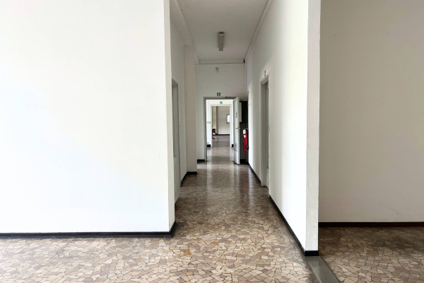 LOM-185 image23