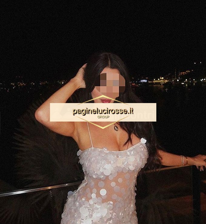 3482908241 - VIA GENERALE CLA.. - Vivi la magia di: sono tutta da sfondare bocca - Escort Salerno